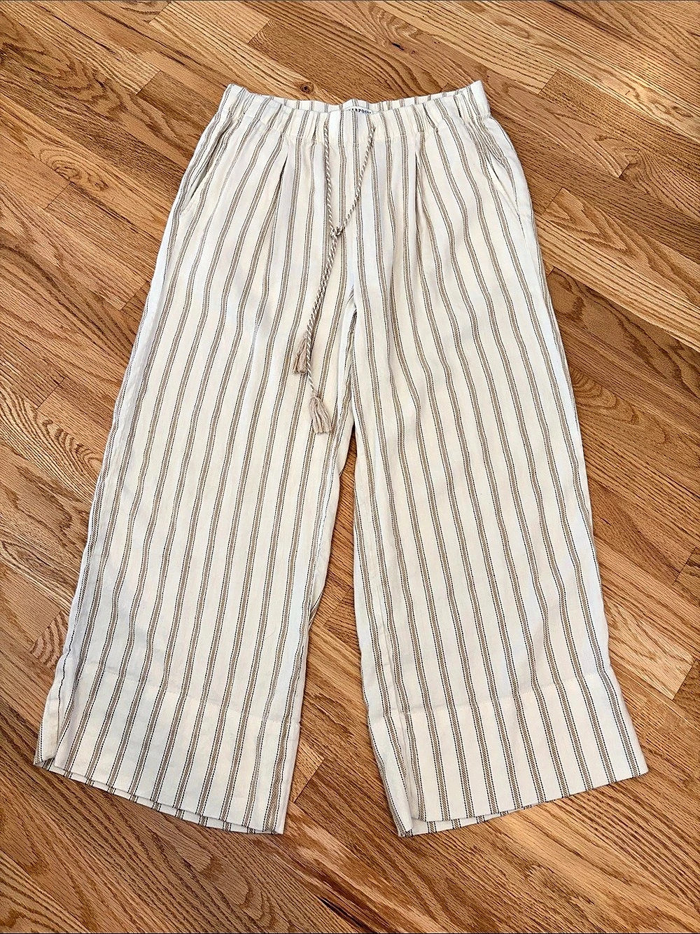 Liverpool Striped Wide Leg Pants in White & Tan Size Medium